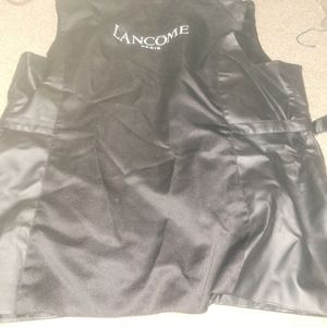 Makeup artist vest lancome